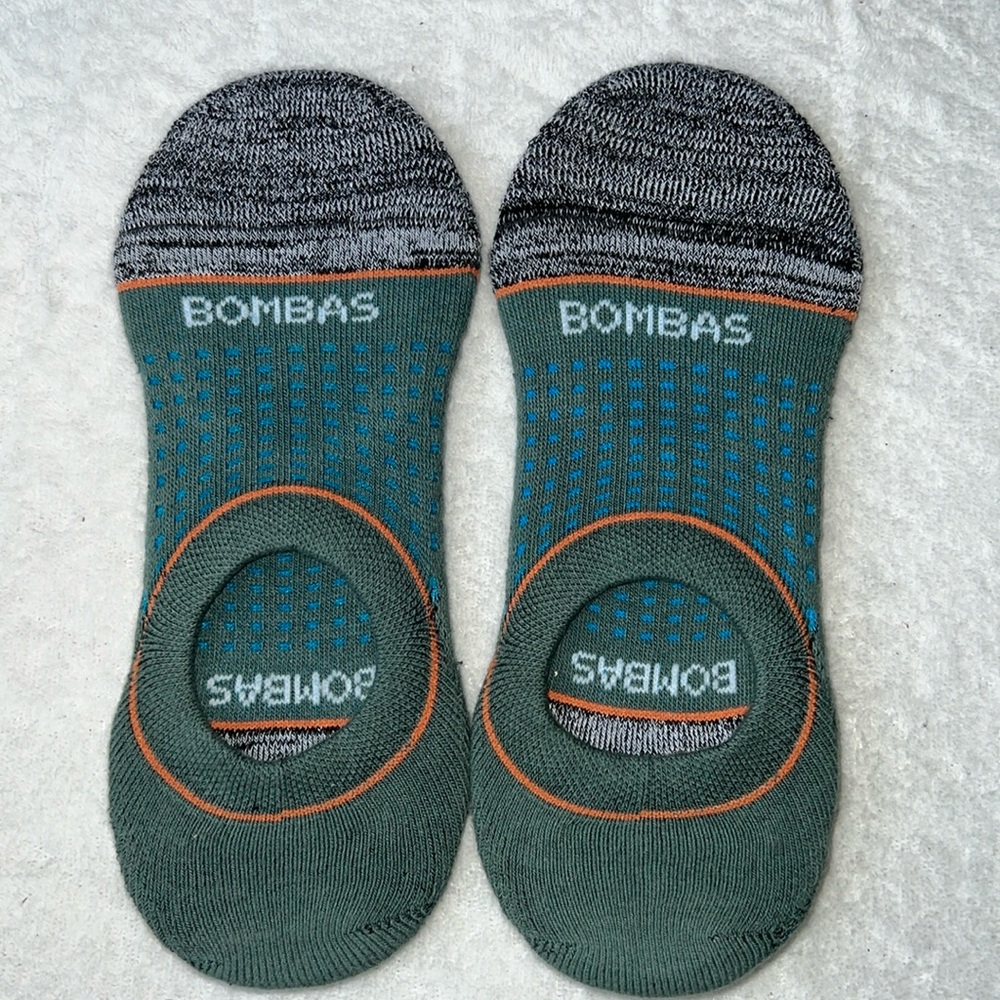 (2) Bombas Colorblock Performance Cushioned No Show Socks - Picture 2 of 11